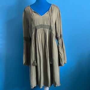 Green flowy Dress (M)